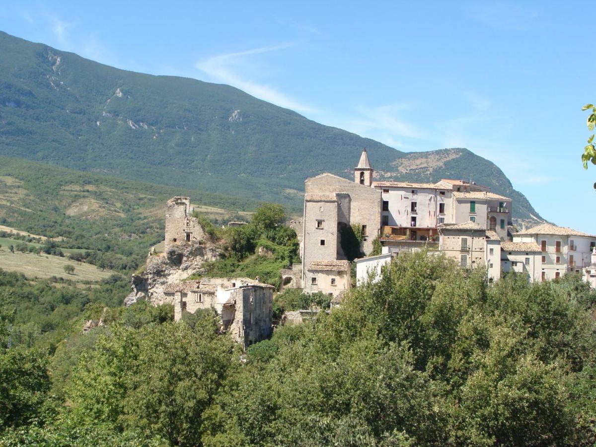 Bed and Breakfast casa rosa abruzzo Musellaro Exterior foto